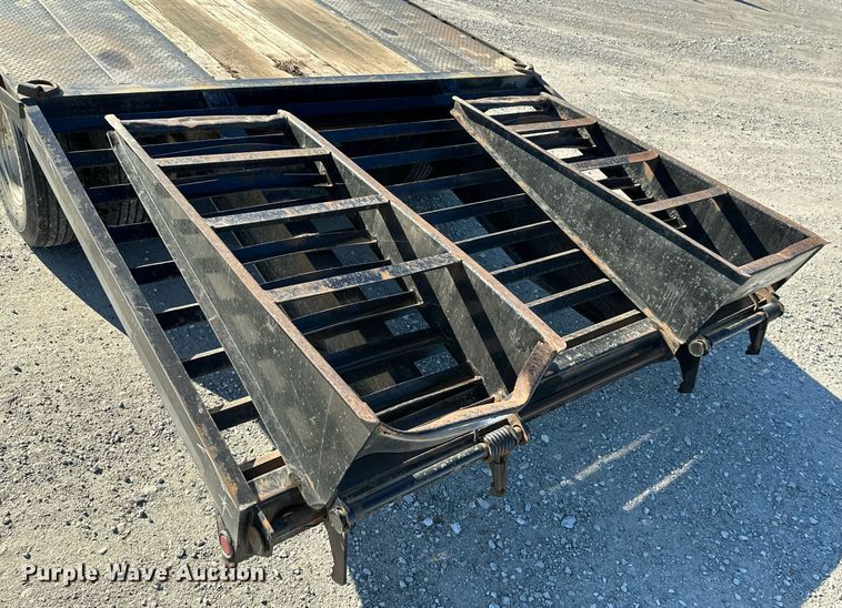 image for item NO9472 2015 Starlite 25TDGNDV-LP  equipment trailer