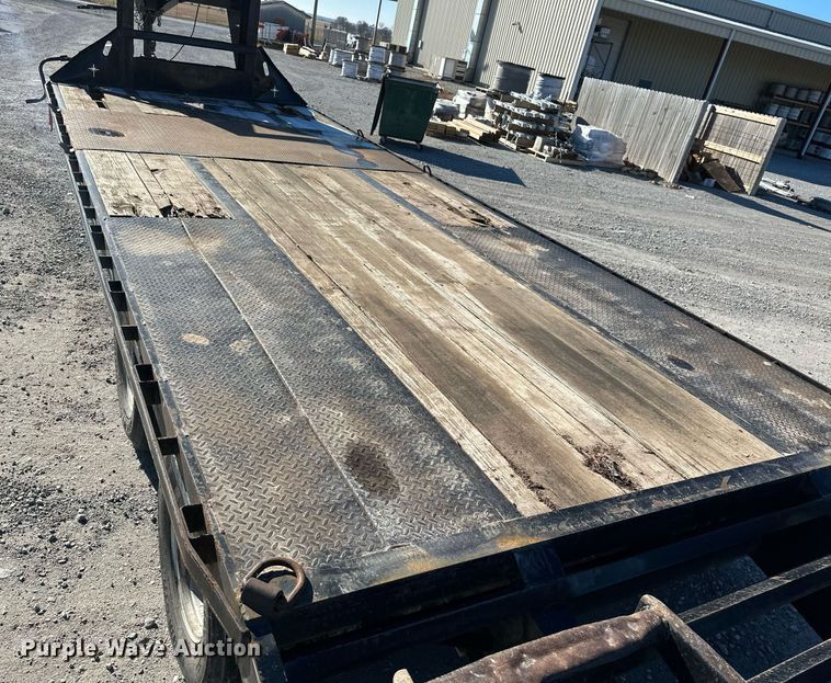 image for item NO9472 2015 Starlite 25TDGNDV-LP  equipment trailer