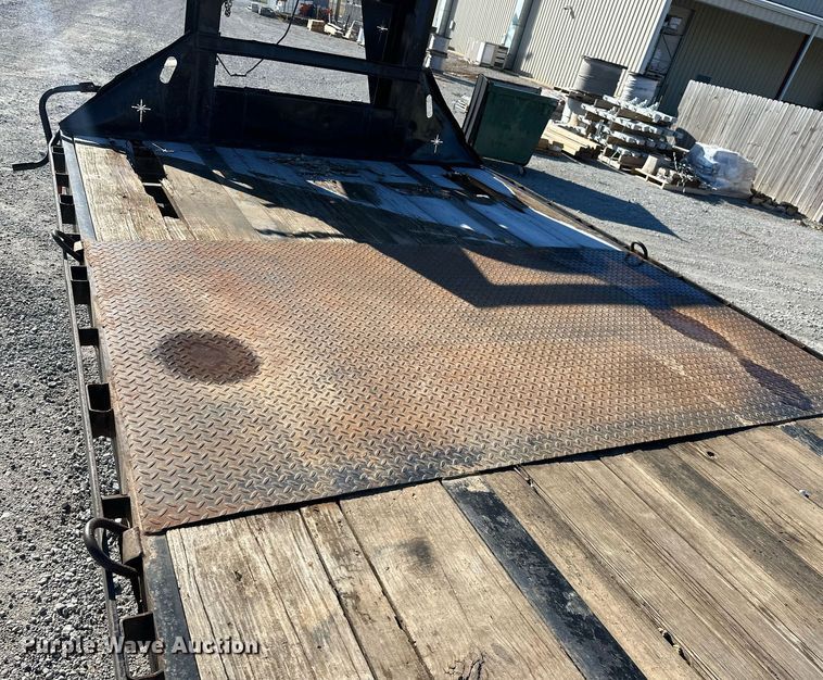 image for item NO9472 2015 Starlite 25TDGNDV-LP  equipment trailer