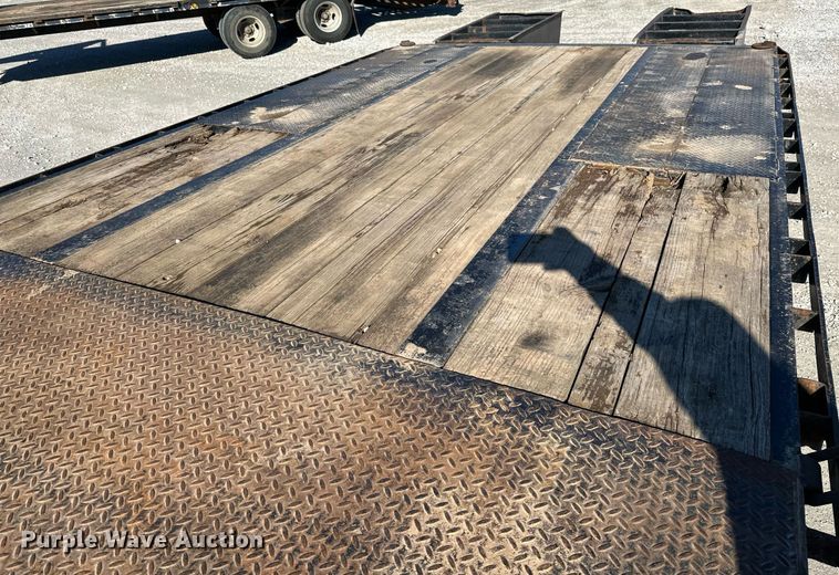 image for item NO9472 2015 Starlite 25TDGNDV-LP  equipment trailer