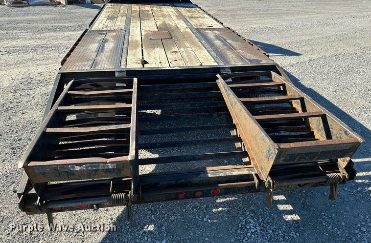 image for item NO9473 2015 Starlite 25TDGNDV-LP  equipment trailer