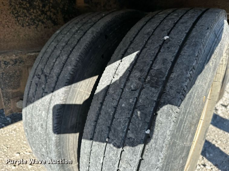 image for item NO9473 2015 Starlite 25TDGNDV-LP  equipment trailer