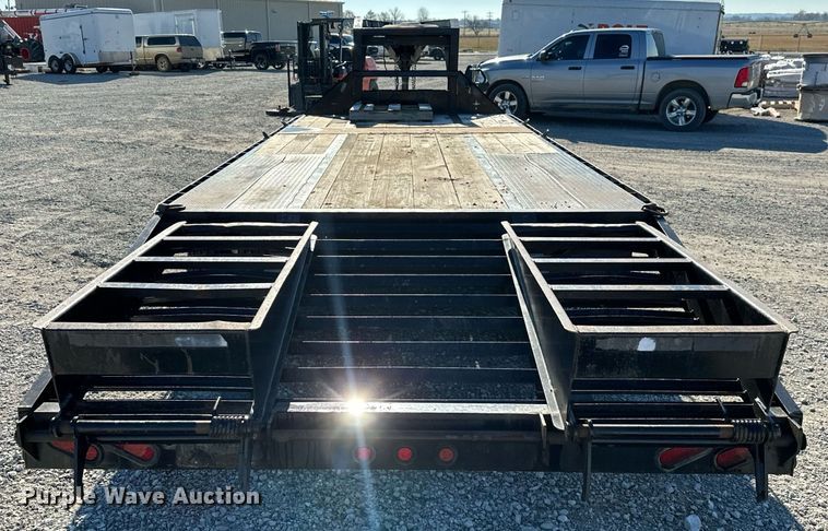 image for item NO9474 2015 Starlite 25TDGNDV-LP  equipment trailer