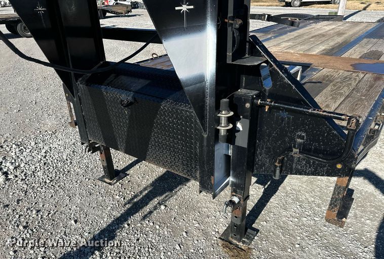 image for item NO9474 2015 Starlite 25TDGNDV-LP  equipment trailer