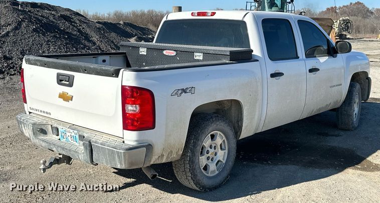 image for item NO9485 2013 Chevrolet Silverado 1500  Crew Cab pickup truck