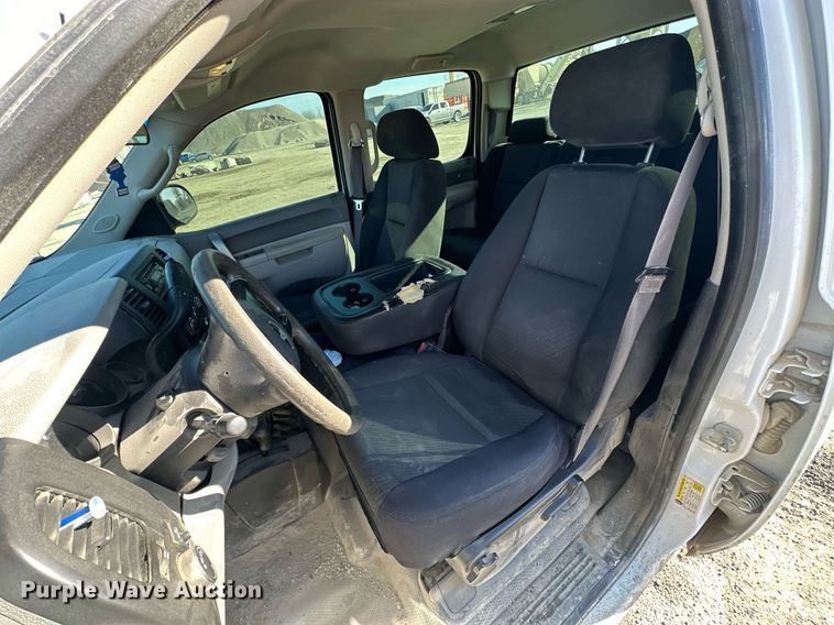 image for item NO9485 2013 Chevrolet Silverado 1500  Crew Cab pickup truck