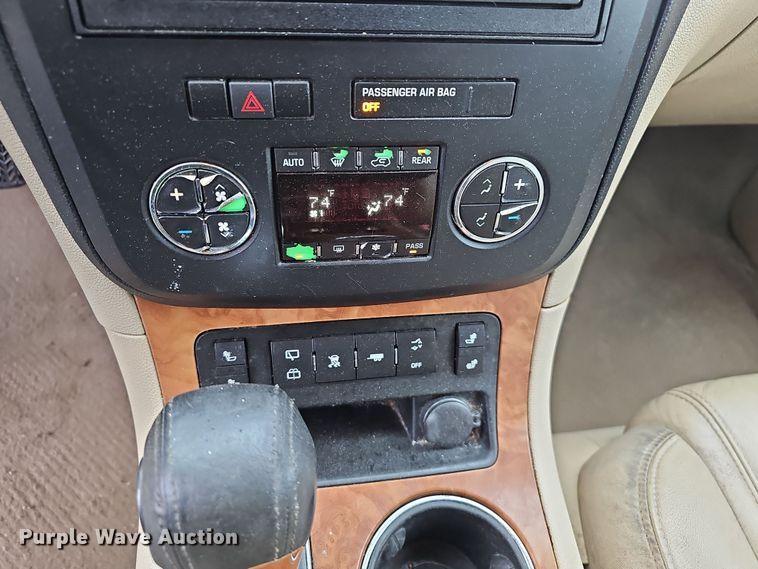 image for item NP9207 2009 Saturn Outlook XR  SUV