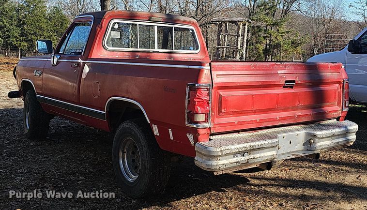 image for item NP9227 1984 Dodge Ram 150  pickup truck