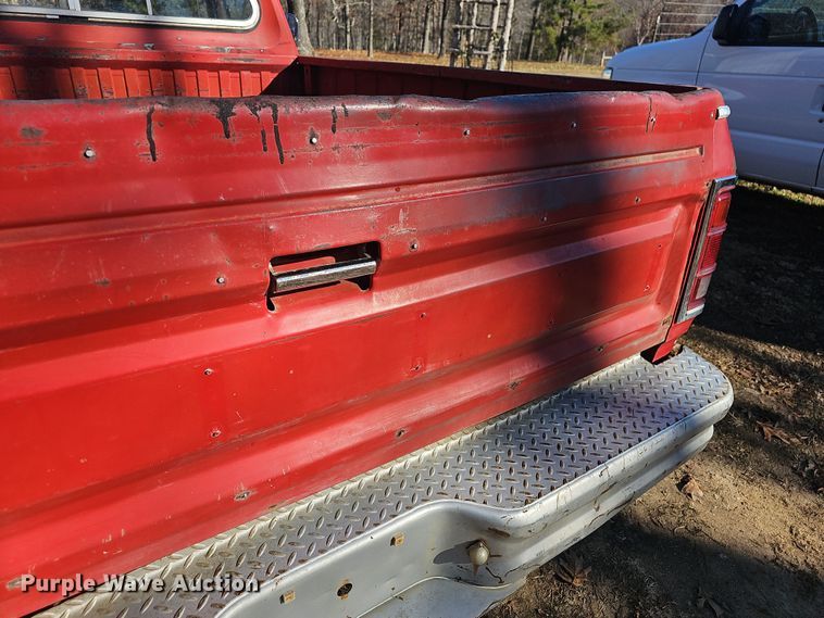 image for item NP9227 1984 Dodge Ram 150  pickup truck
