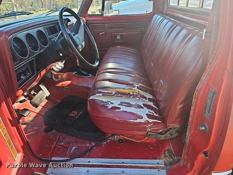 image for item NP9227 1984 Dodge Ram 150  pickup truck