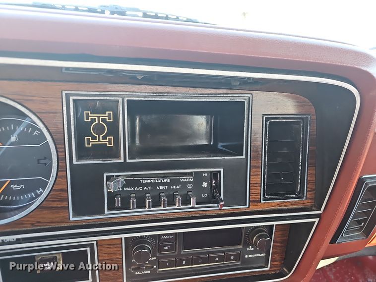 image for item NP9227 1984 Dodge Ram 150  pickup truck