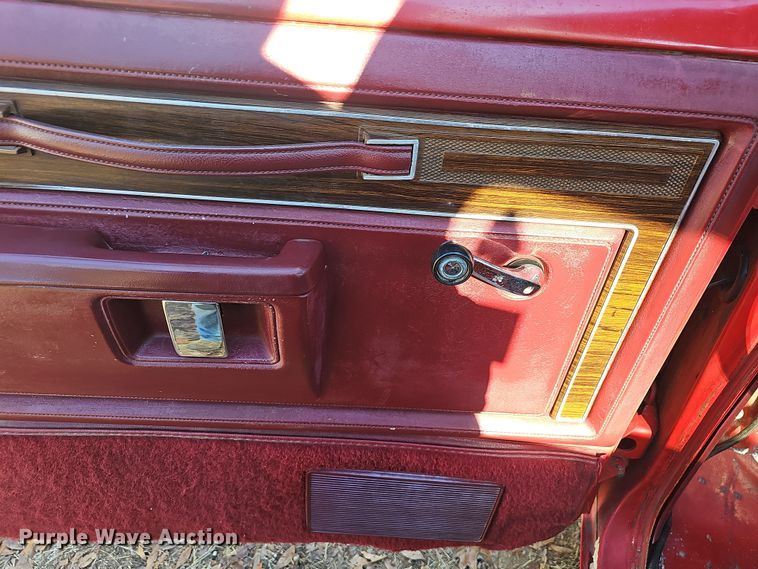 image for item NP9227 1984 Dodge Ram 150  pickup truck