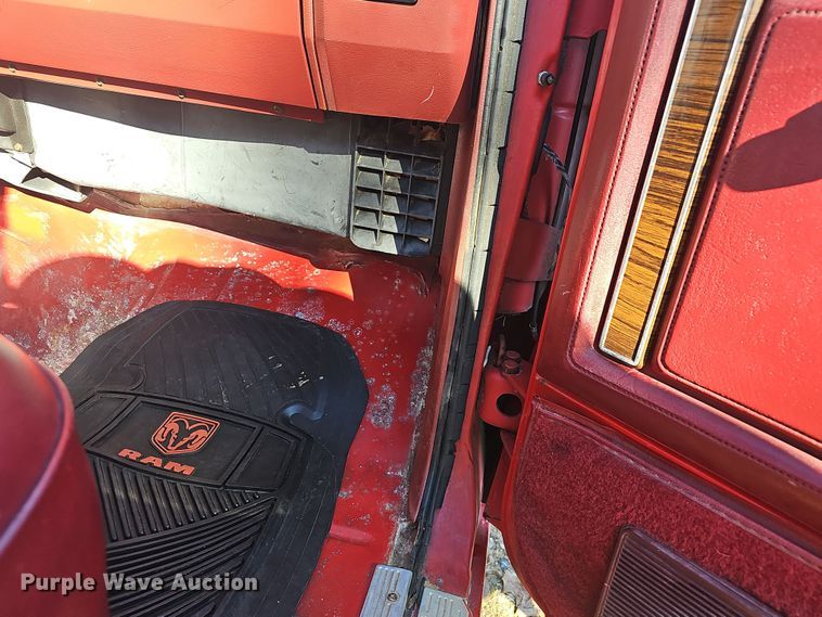 image for item NP9227 1984 Dodge Ram 150  pickup truck