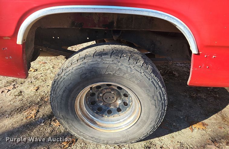 image for item NP9227 1984 Dodge Ram 150  pickup truck