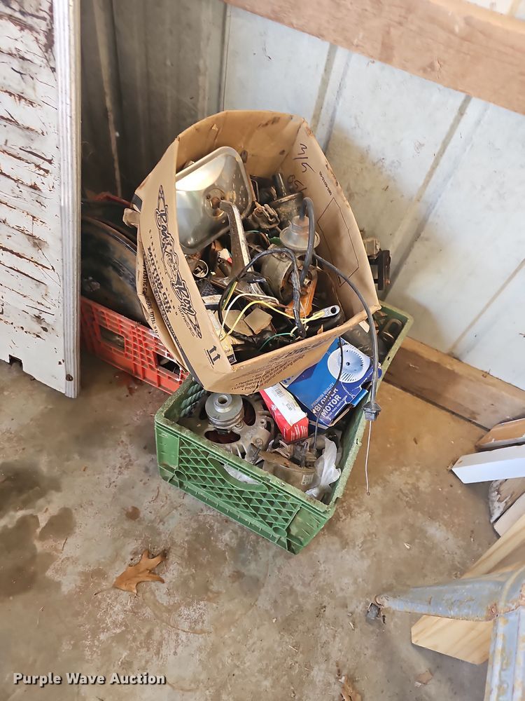 image for item NP9227 1984 Dodge Ram 150  pickup truck