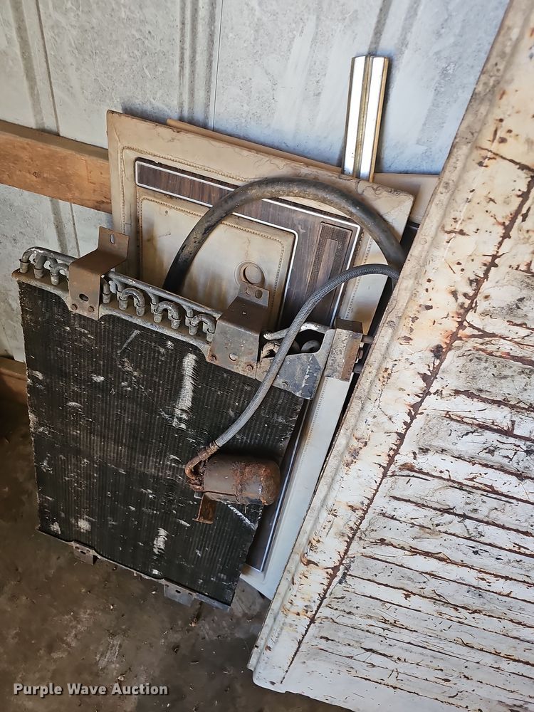 image for item NP9227 1984 Dodge Ram 150  pickup truck