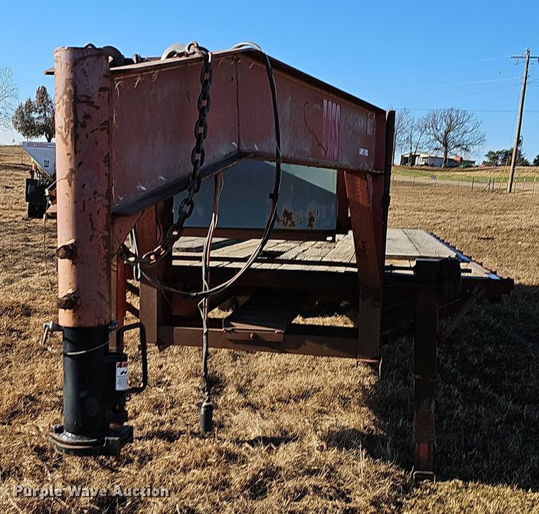 image for item NP9239 1996 James Welding  equipment trailer
