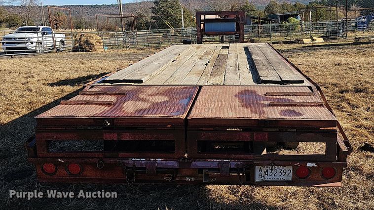 image for item NP9239 1996 James Welding  equipment trailer