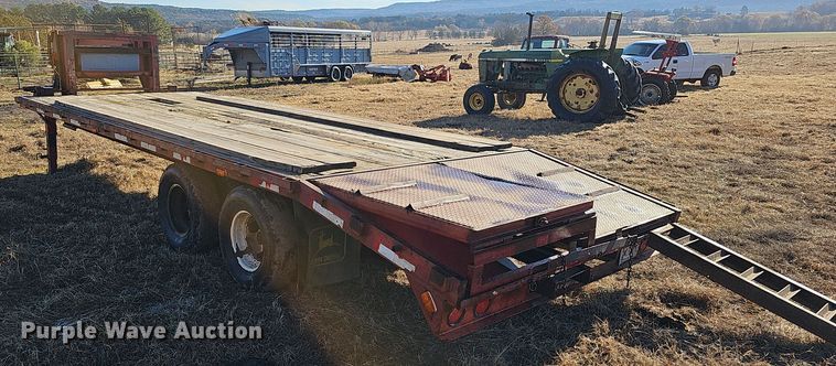 image for item NP9239 1996 James Welding  equipment trailer