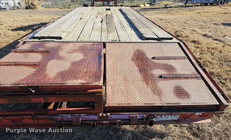 image for item NP9239 1996 James Welding  equipment trailer