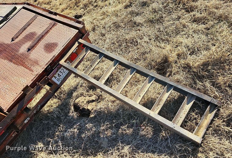 image for item NP9239 1996 James Welding  equipment trailer