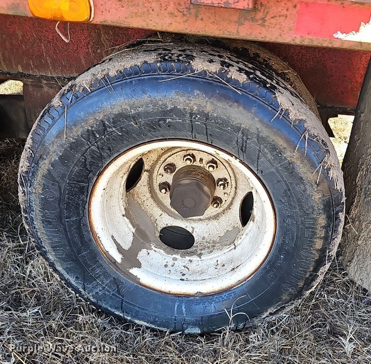 image for item NP9239 1996 James Welding  equipment trailer