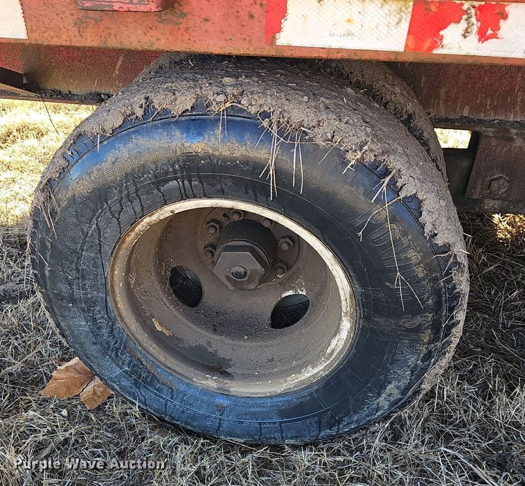 image for item NP9239 1996 James Welding  equipment trailer