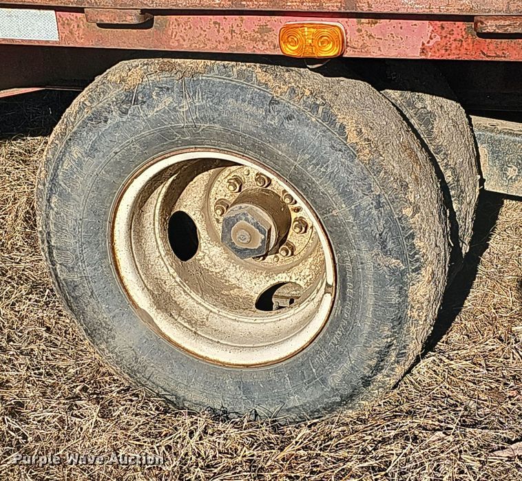 image for item NP9239 1996 James Welding  equipment trailer