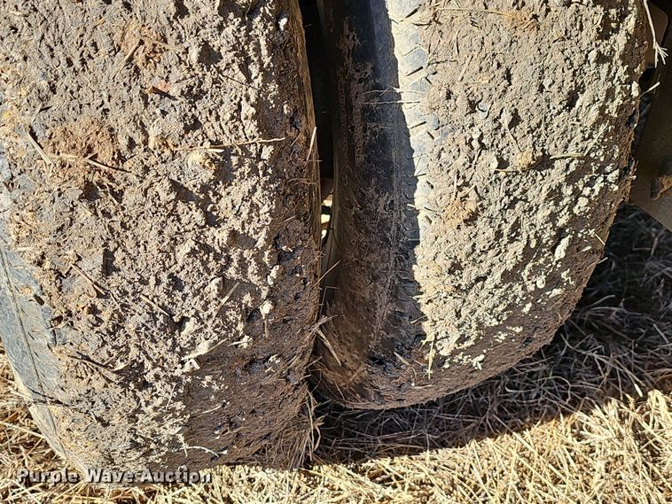 image for item NP9239 1996 James Welding  equipment trailer