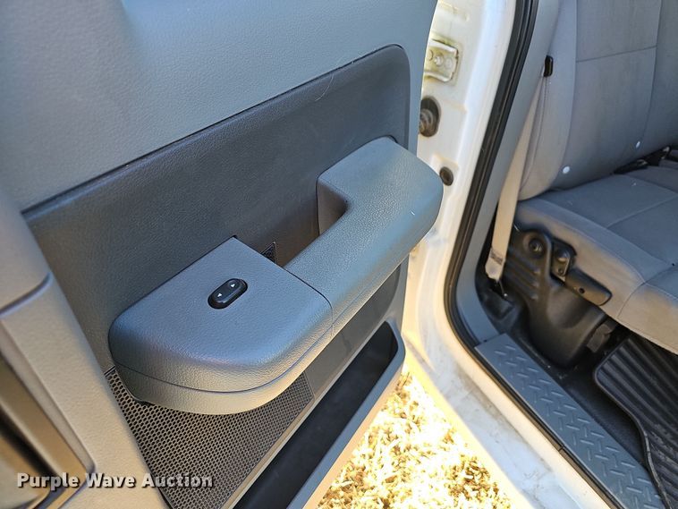 image for item NP9243 2005 Ford F150  SuperCab pickup truck