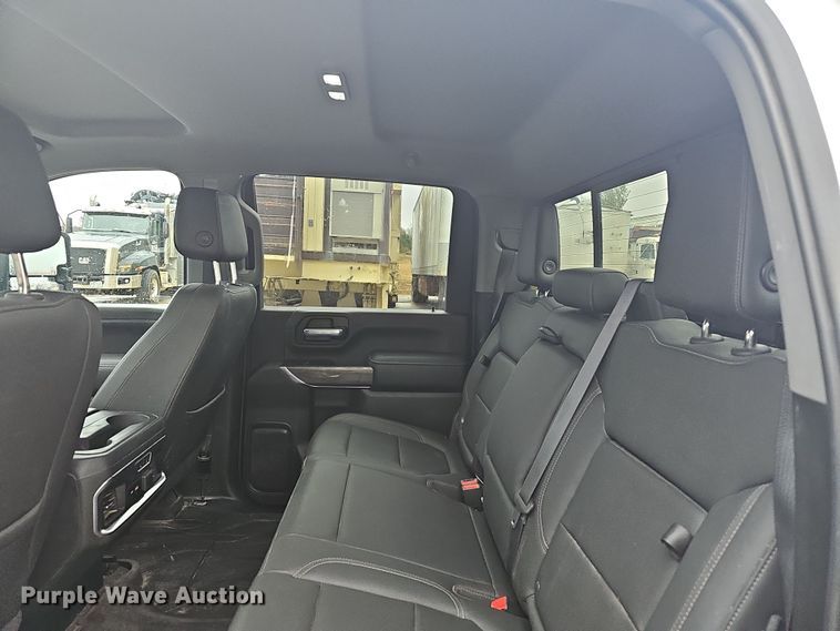 image for item NP9256 2020 Chevrolet Silverado 2500HD  Crew Cab pickup truck