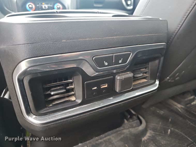 image for item NP9256 2020 Chevrolet Silverado 2500HD  Crew Cab pickup truck