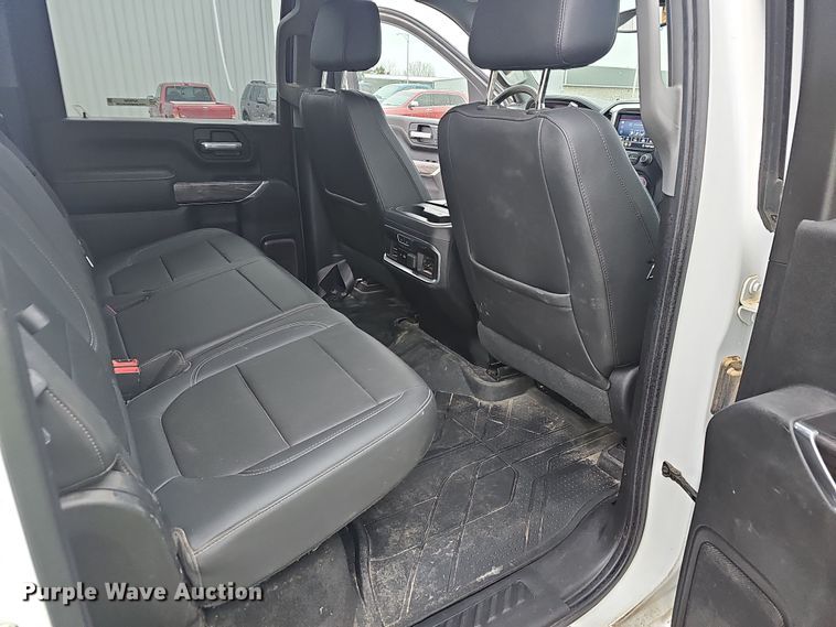 image for item NP9256 2020 Chevrolet Silverado 2500HD  Crew Cab pickup truck