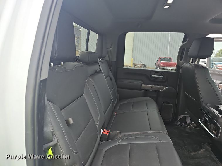 image for item NP9256 2020 Chevrolet Silverado 2500HD  Crew Cab pickup truck