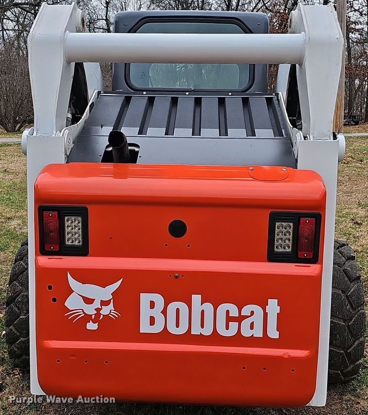 image for item NP9279 2003 Bobcat S250  skid steer loader