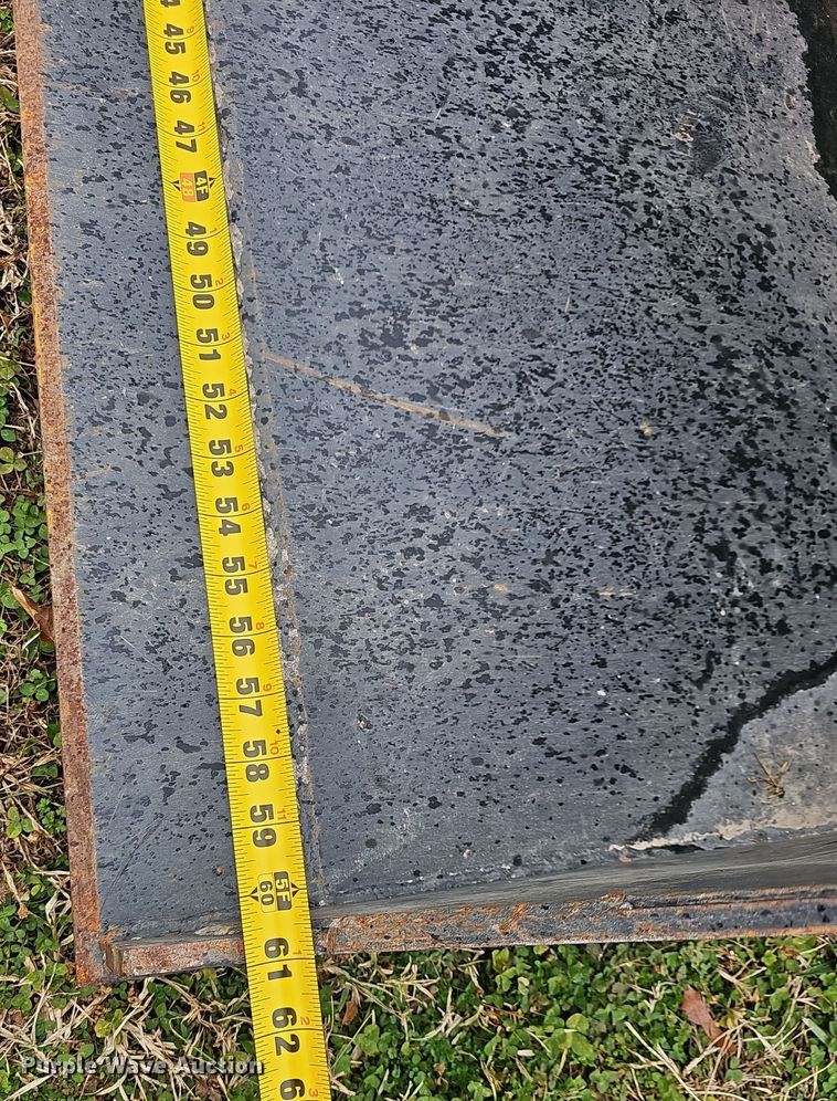 image for item NP9279 2003 Bobcat S250  skid steer loader