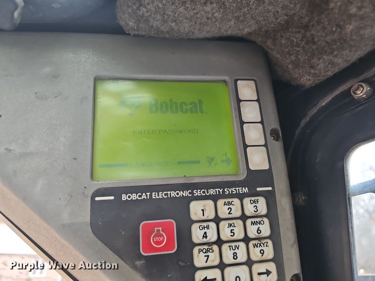 image for item NP9279 2003 Bobcat S250  skid steer loader