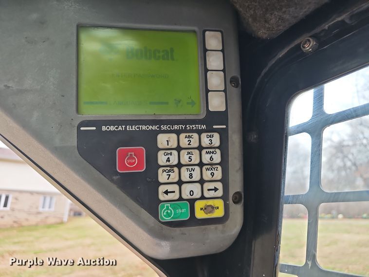 image for item NP9279 2003 Bobcat S250  skid steer loader