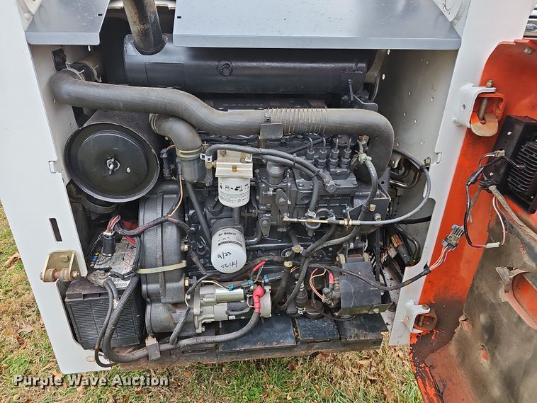 image for item NP9279 2003 Bobcat S250  skid steer loader