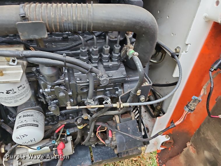 image for item NP9279 2003 Bobcat S250  skid steer loader