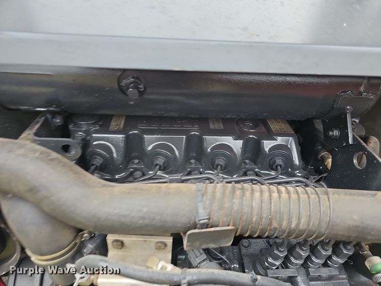 image for item NP9279 2003 Bobcat S250  skid steer loader