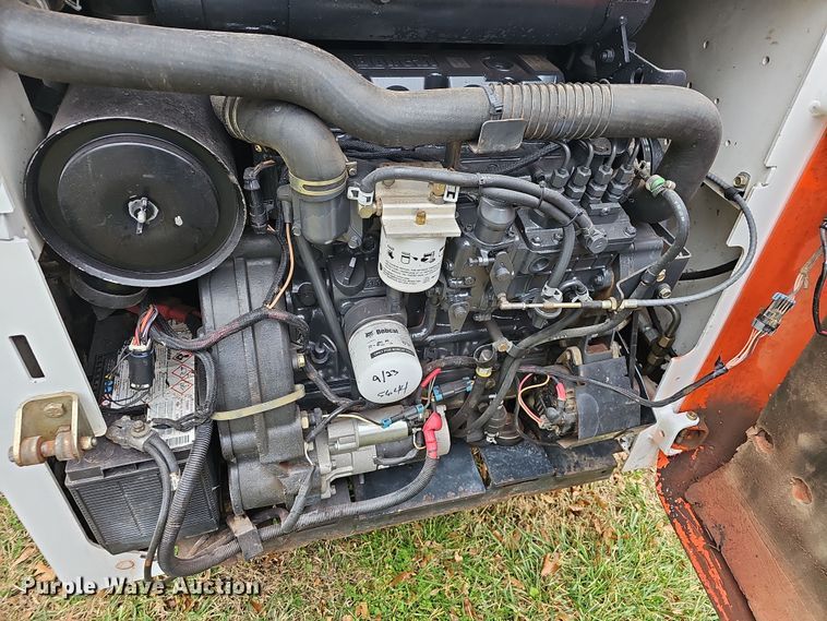 image for item NP9279 2003 Bobcat S250  skid steer loader