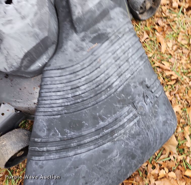 image for item NP9287 (4) lawn mowers