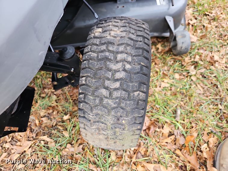 image for item NP9287 (4) lawn mowers