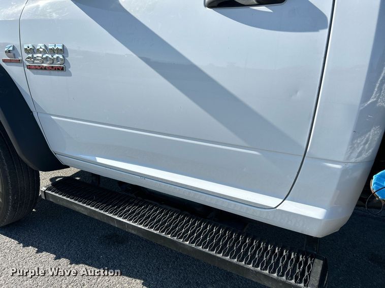 image for item NR9454 2015 Dodge Ram 4500HD  flatbed truck