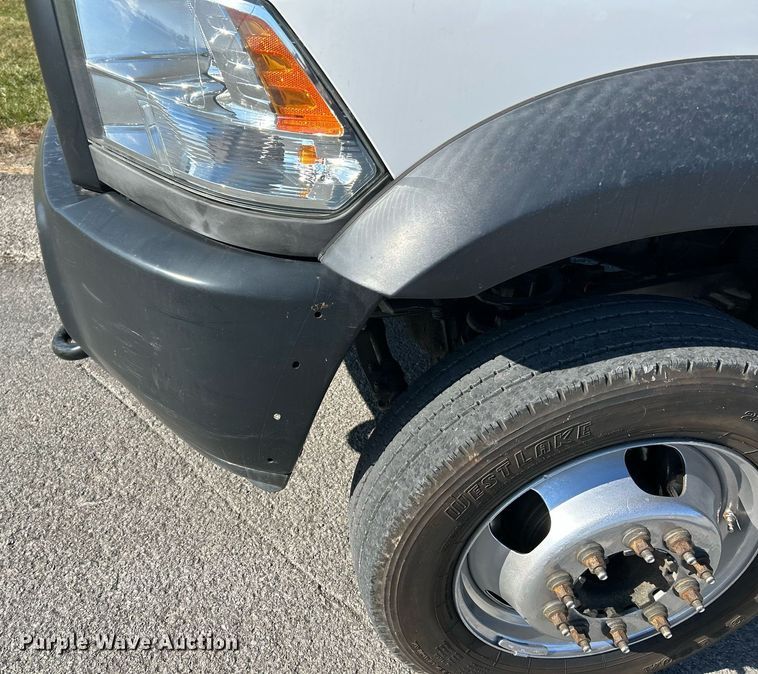 image for item NR9454 2015 Dodge Ram 4500HD  flatbed truck