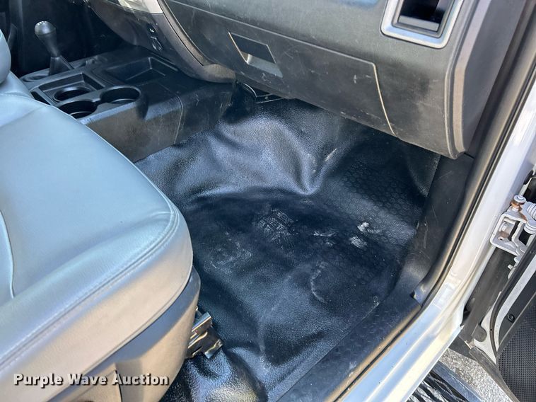 image for item NR9454 2015 Dodge Ram 4500HD  flatbed truck