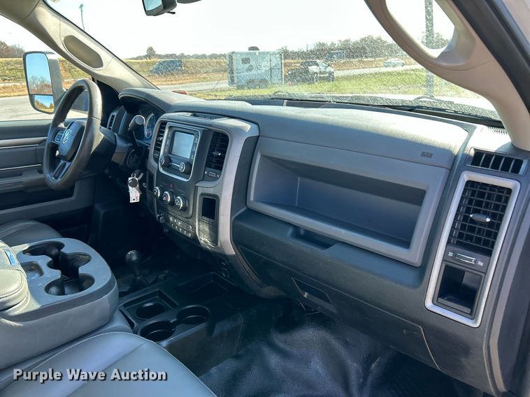 image for item NR9454 2015 Dodge Ram 4500HD  flatbed truck