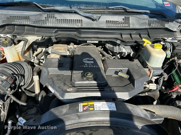 image for item NR9454 2015 Dodge Ram 4500HD  flatbed truck