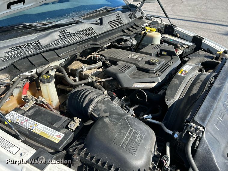 image for item NR9454 2015 Dodge Ram 4500HD  flatbed truck